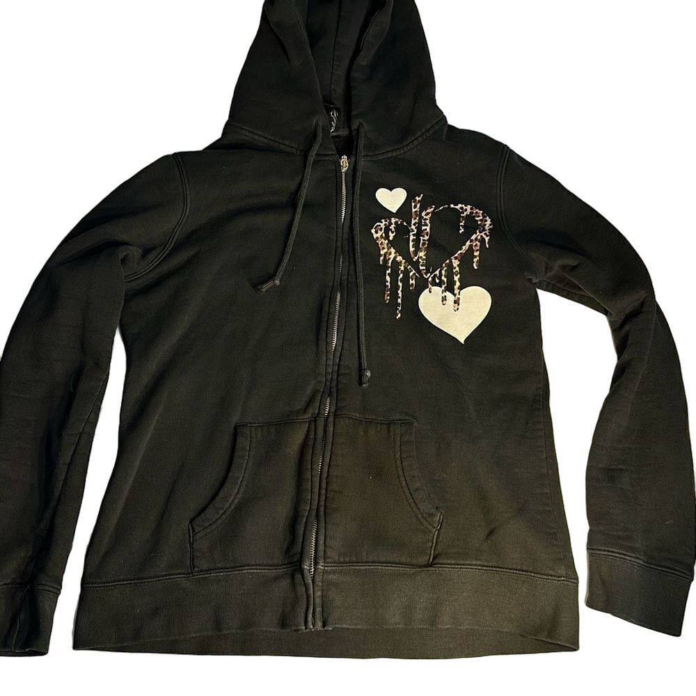 Large Heart Hoodie Black with Zipper and front pockets